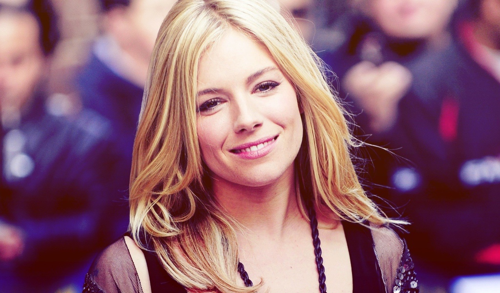 Модель Дакота Джонсон