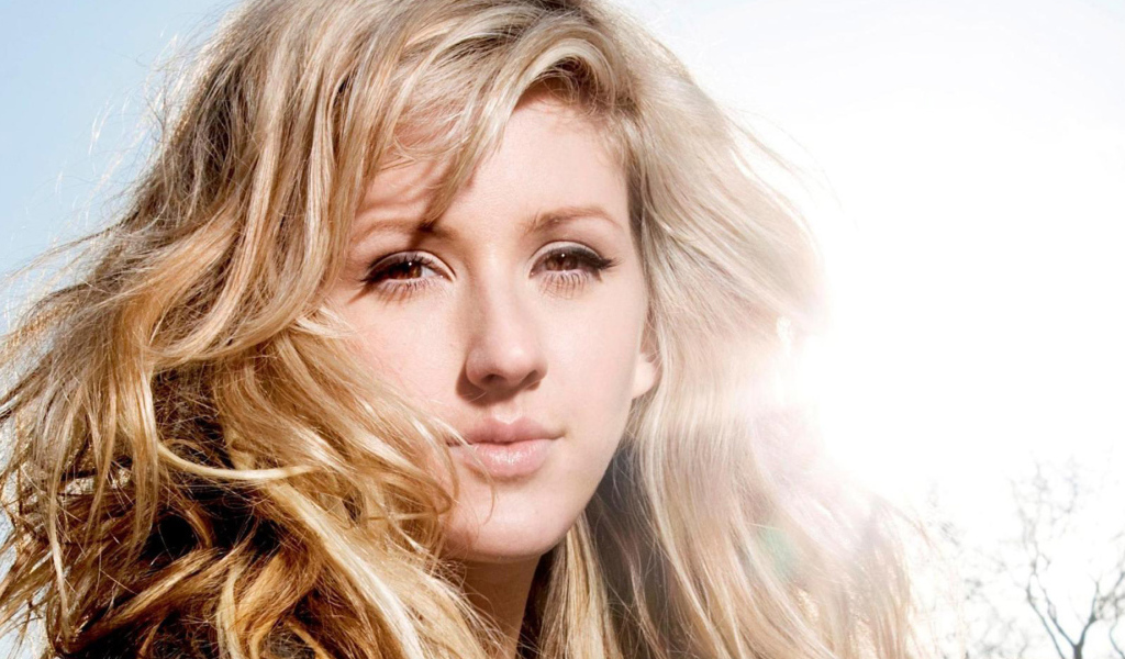 Красивая актриса Дакота Джонсон