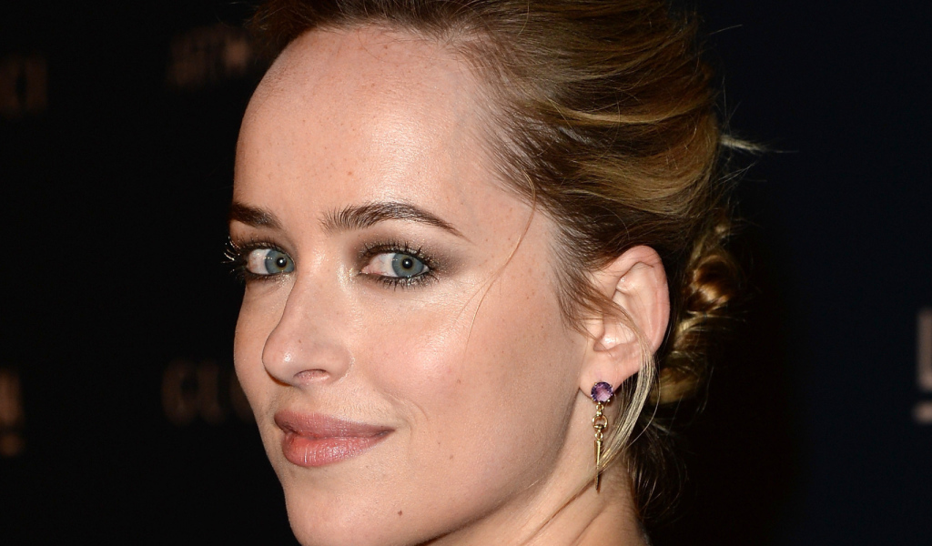 Популярная модель Дакота Джонсон