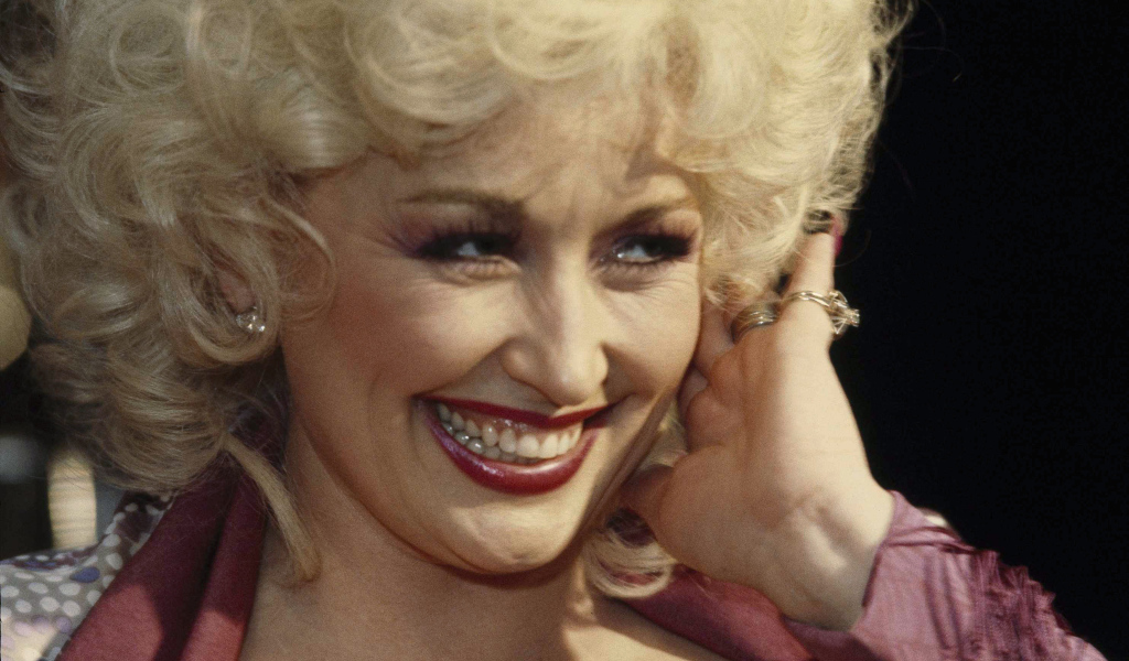 Супермодель Долли Партон