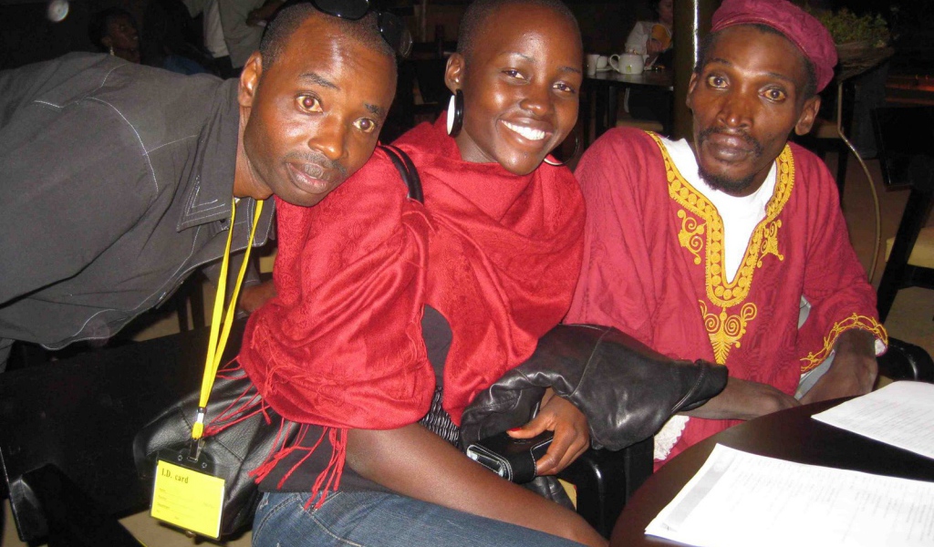 Знаменитая Лупита Нионго