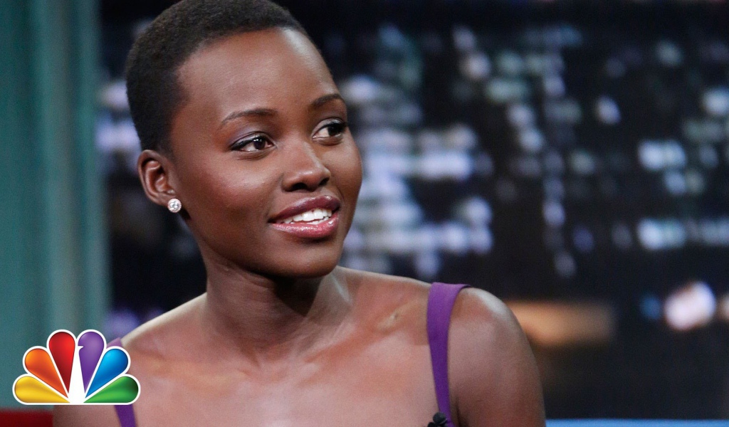 Красивая Лупита Нионго