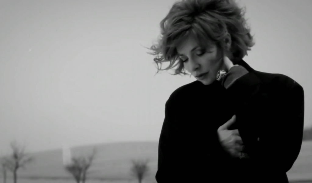 Очаровательная актриса Милен Фармер