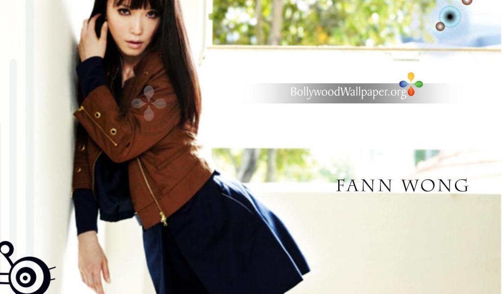 Красивая актриса Фэнн Вонг