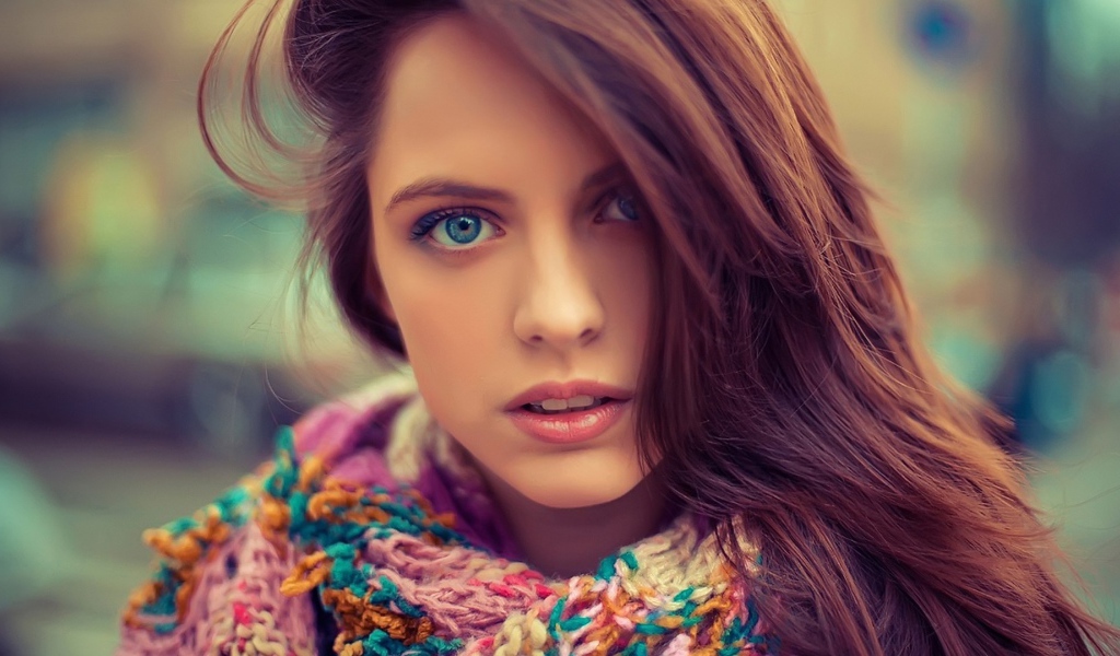 Голубоглазая девушка