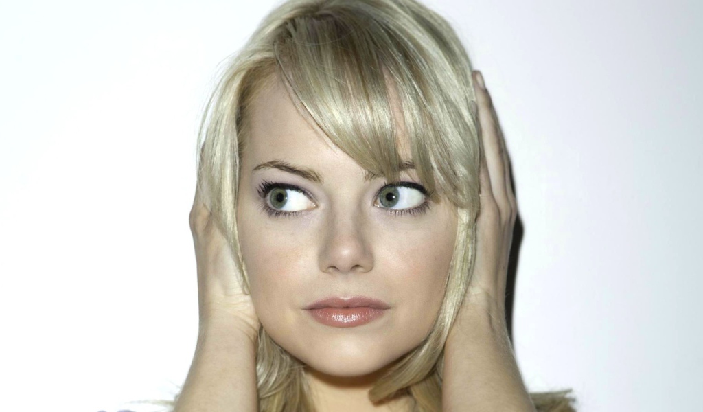 Эмма закрыла уши