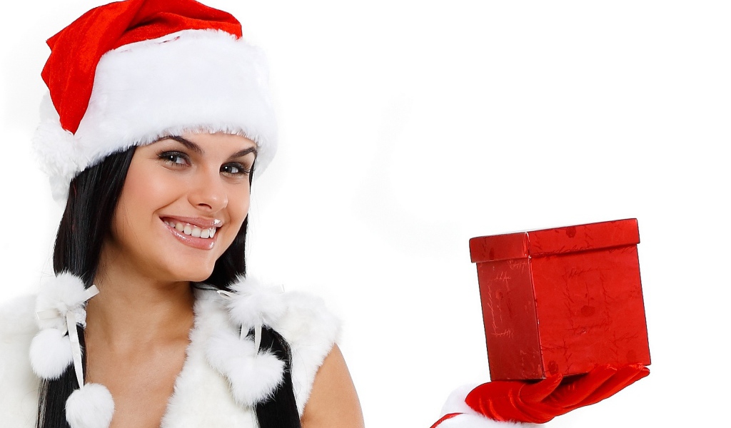 Девушка с подарком