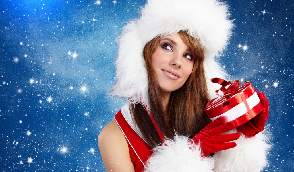 Девушка с рождественским подарком