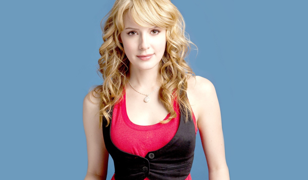 Дженни в черной жилетке