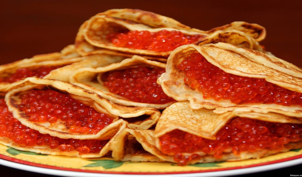 Праздничное угощение на Масленицу