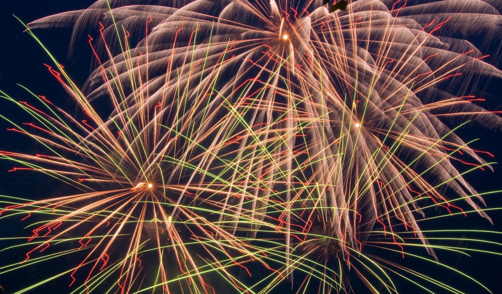 Салют в День Победы 9 мая