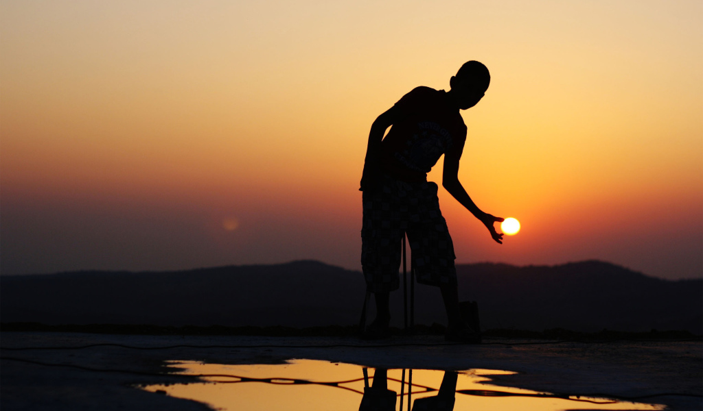 Маленький мальчик в Рамадан