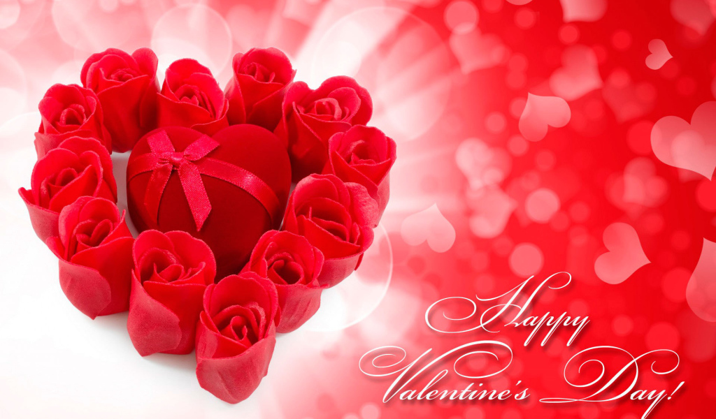 Коробочка с подарком среди роз на День Святого Валентина 14 февраля