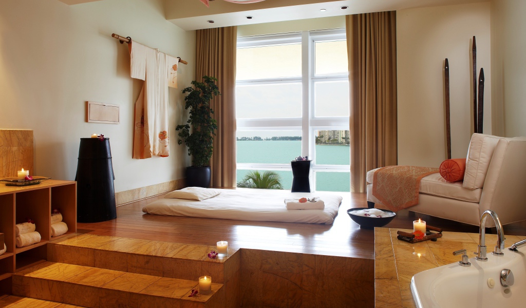 Современная спальня с видом на море