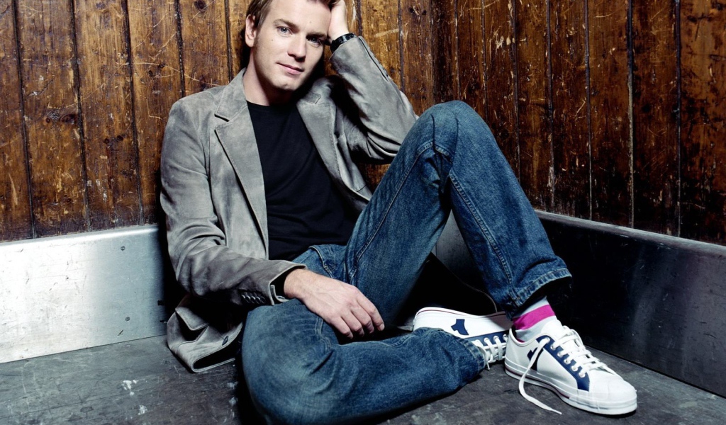 Эван Макгрегор в кедах