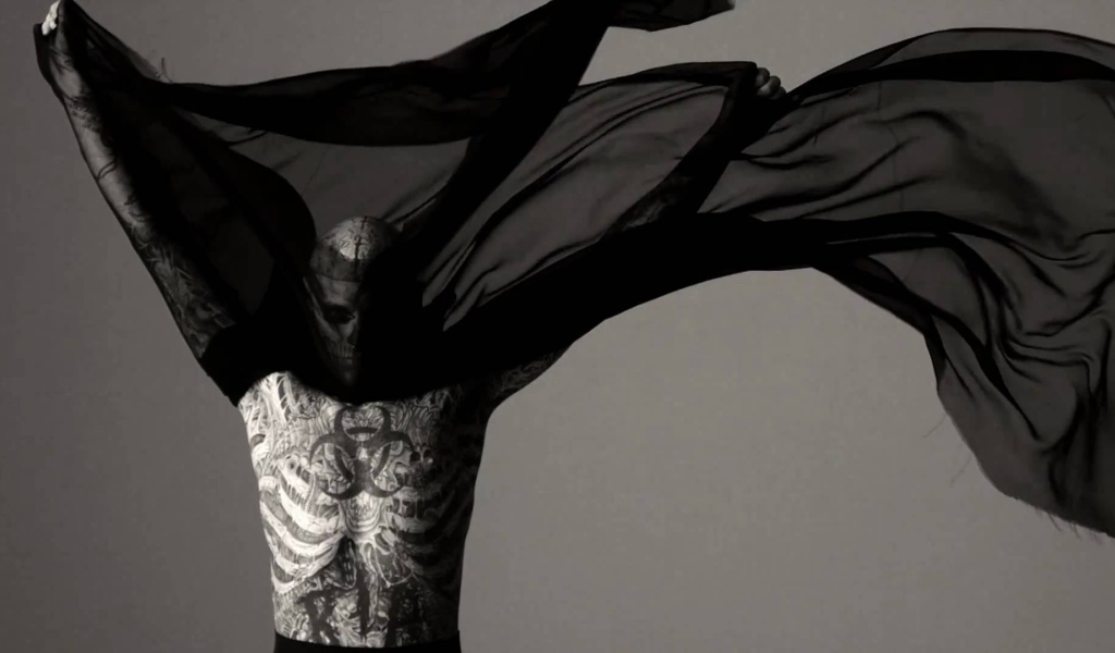 Популярная суперзвезда Рик Жене