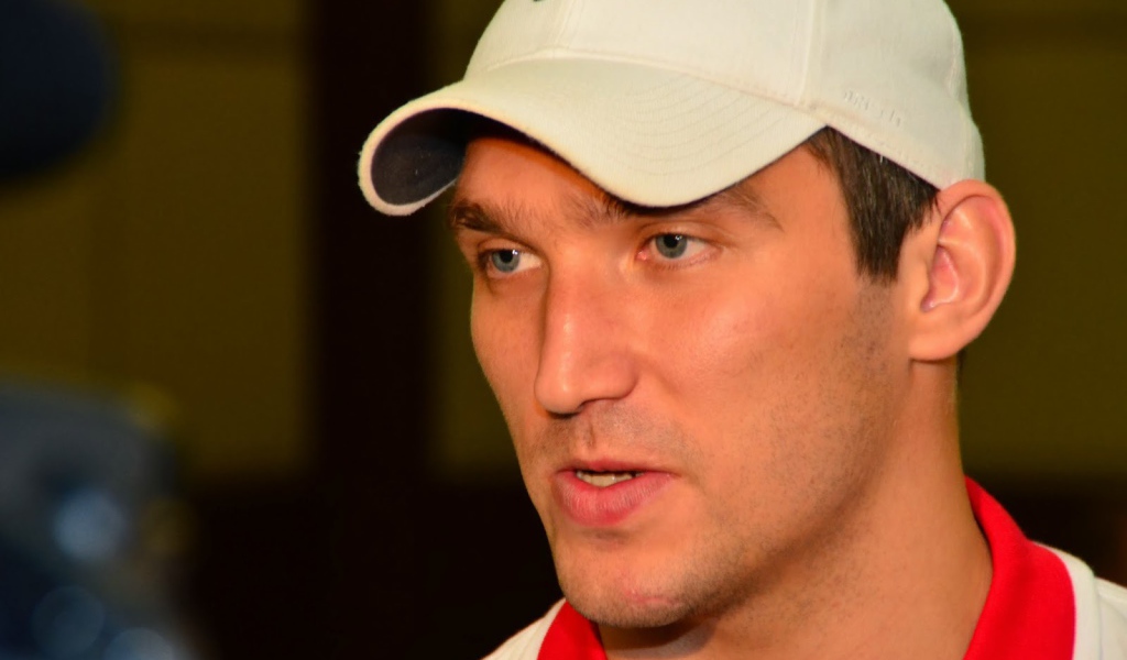 Популярный русский человек Александр Овечкин