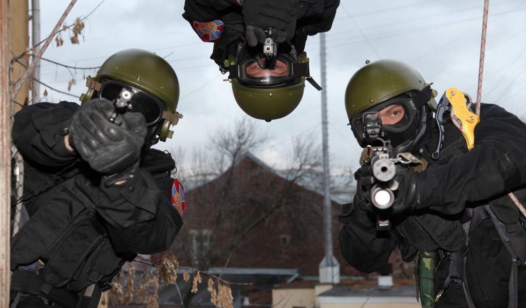 Под прицелом у спецназа
