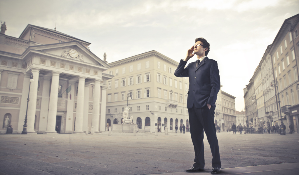 Мужчина в городе