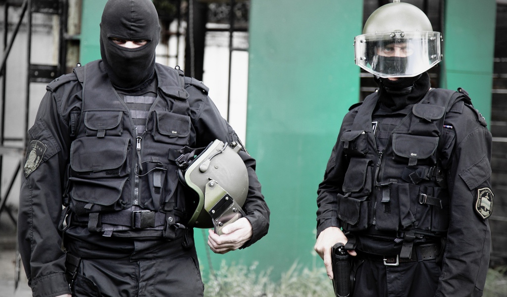 Два бойца спецназа