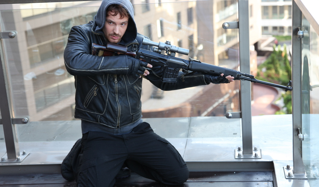 Знаменитая Кинозвезда Алексей Чадов