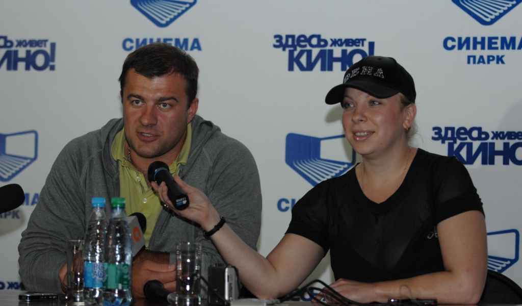 Известный актер Михаил Пореченков