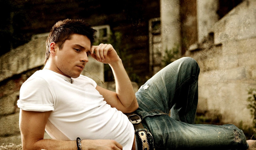 Популярный актер Сергей Лазарев