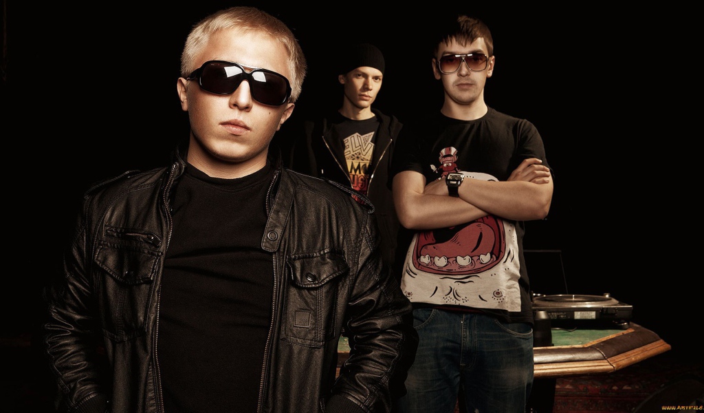 Знаменитость Витя АК