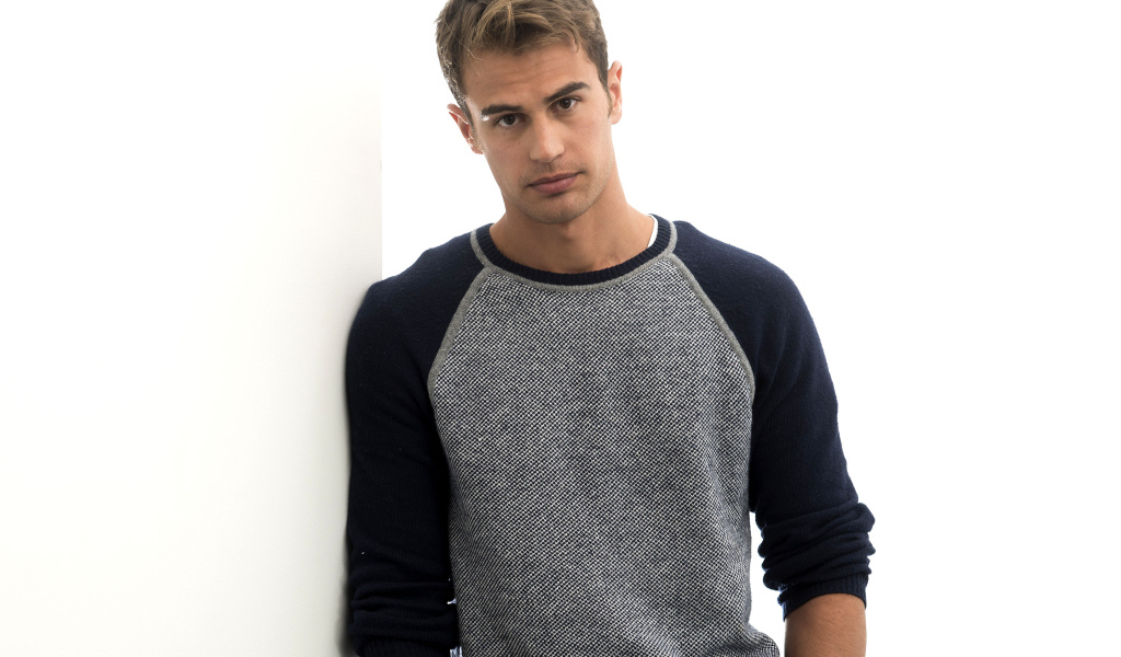 Русский актер Тео Джеймс