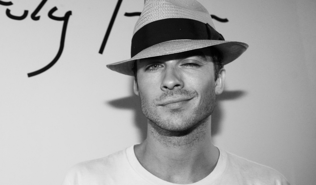 Йен Сомерхолдер в шляпе