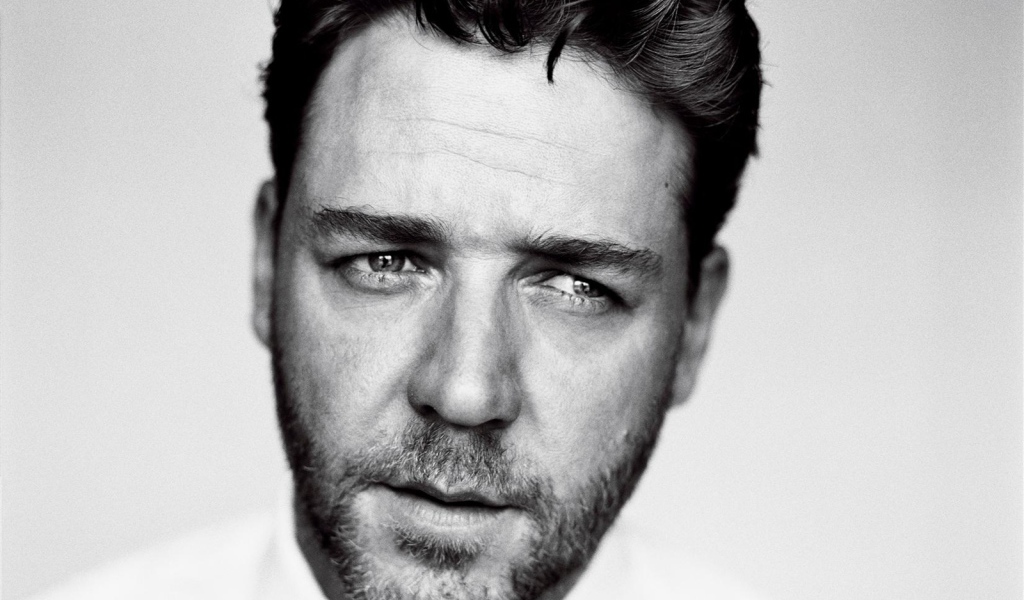 Популярный Актер Рассел Кроу