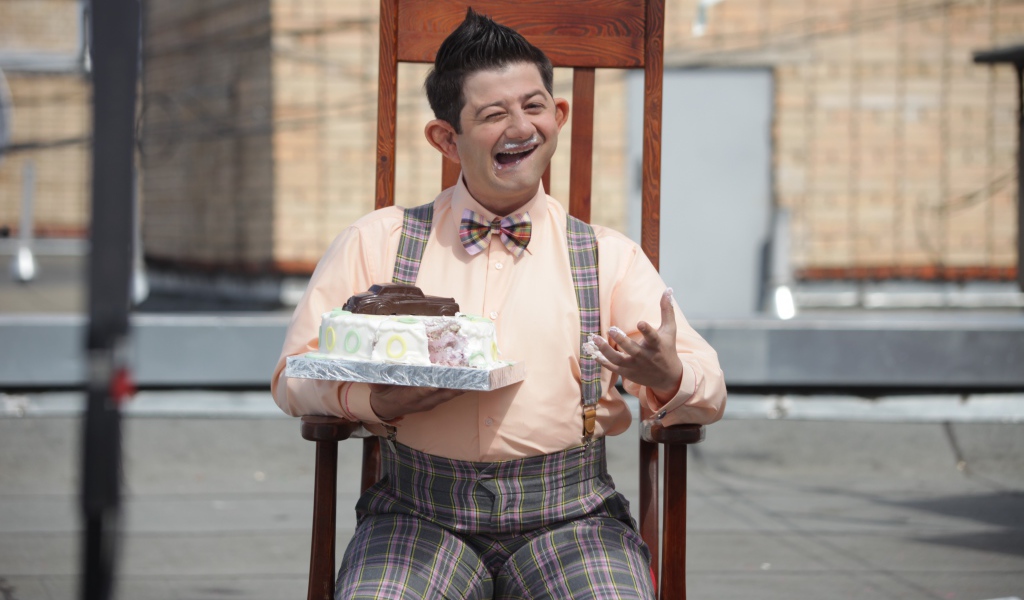 Популярный Михаил Галустян