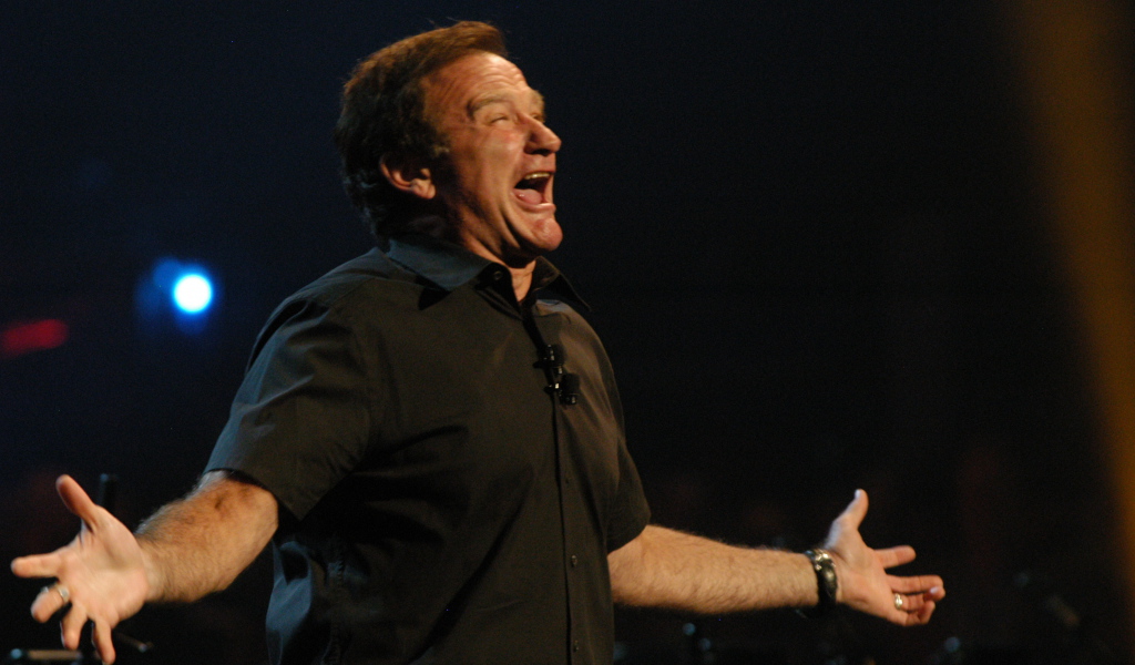 Робин Уильямс радуется