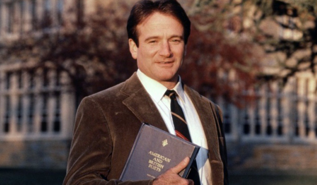 Молодой Робин Уильямс с книгой