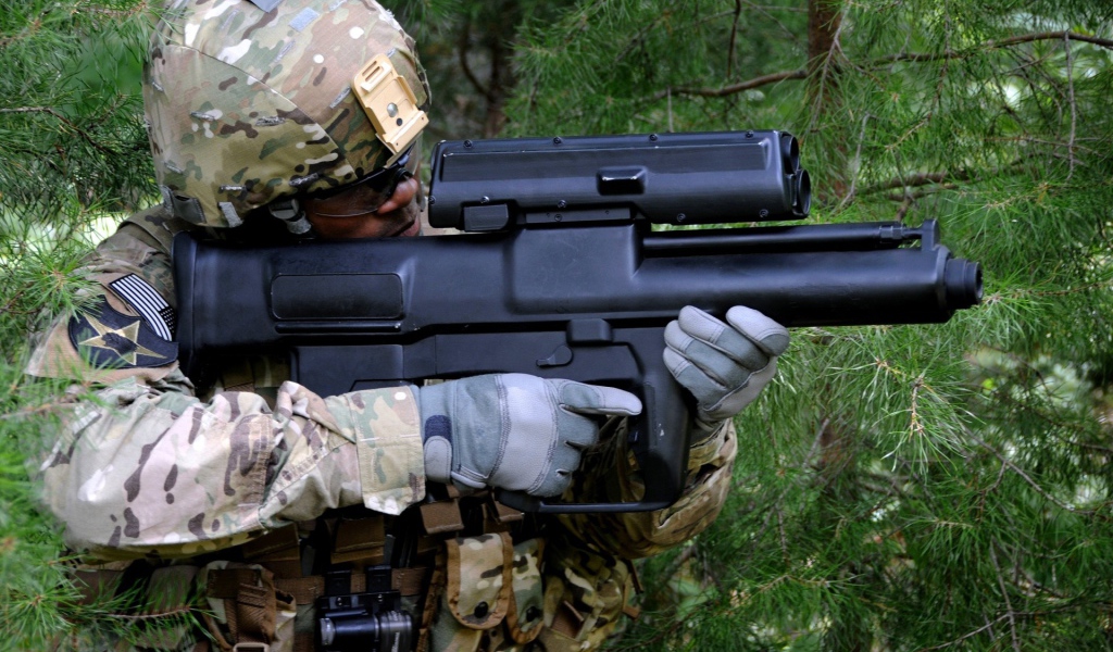 Солдат с оружием