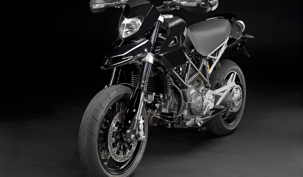 Красивый мотоцикл Ducati Hypermotard SP