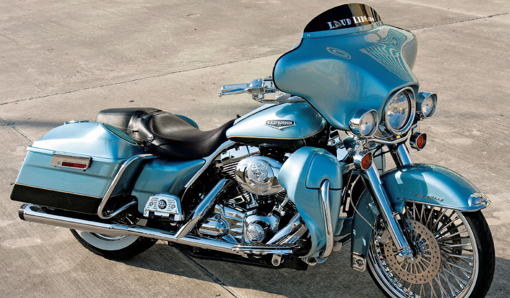 Красивый мотоцикл в москве Harley-Davidson Road King Anniversary Edition
