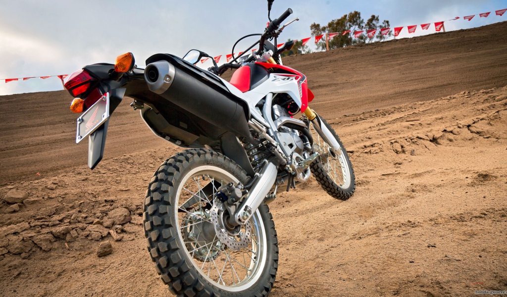 Красивый мотоцикл в москве Honda CRF 250 L