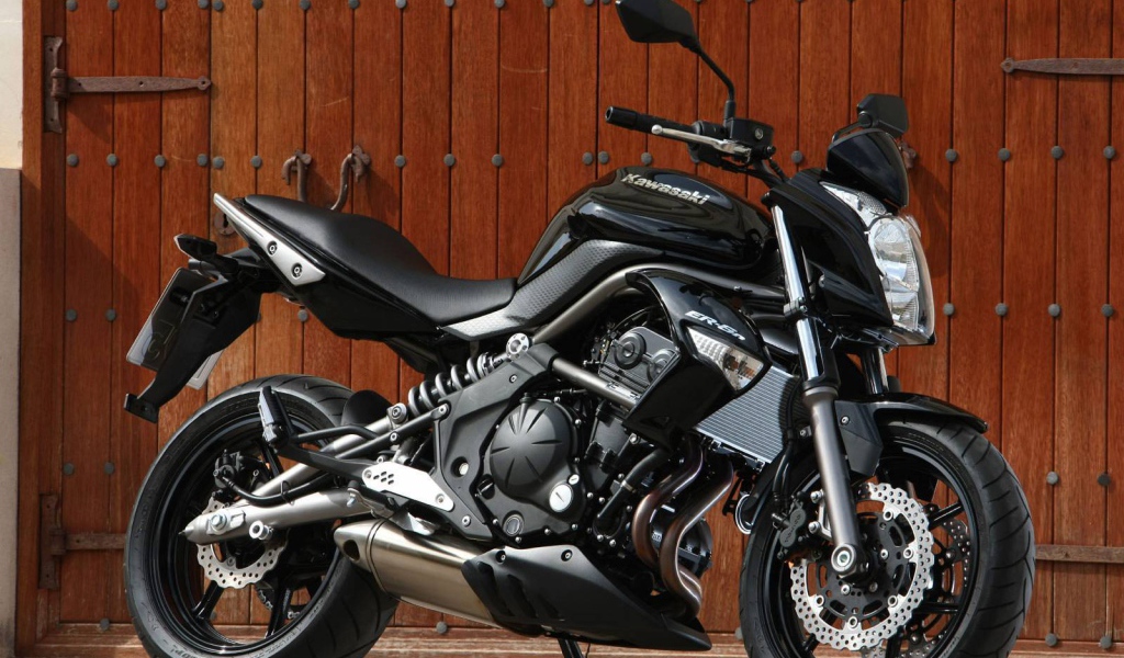 Красивый мотоцикл в москве Kawasaki ER-6n