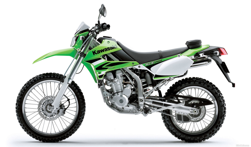 Красивый мотоцикл в москве Kawasaki KLX 250