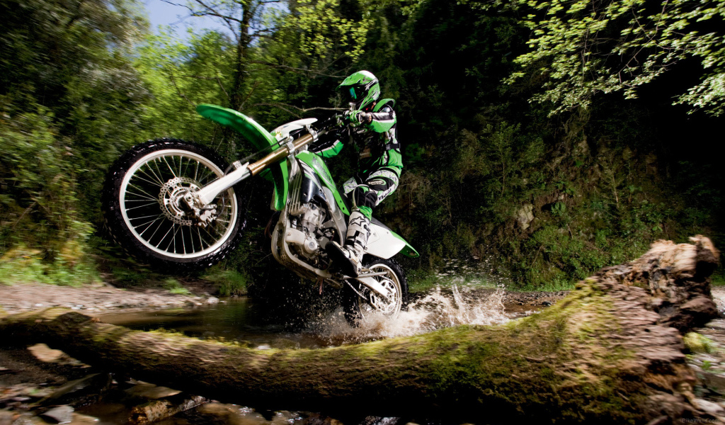 Красивый мотоцикл в москве Kawasaki KLX 450 R