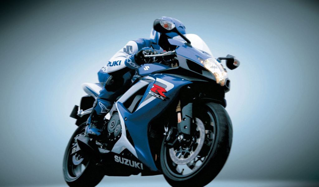 Красивый мотоцикл в москве Suzuki  GSX-R 750