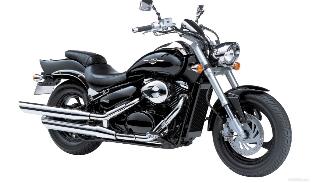 Красивый мотоцикл в москве Suzuki  Intruder M800