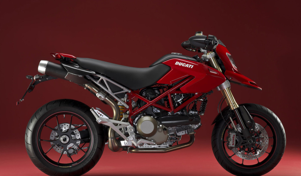 Мотоцикл модели Ducati Hypermotard