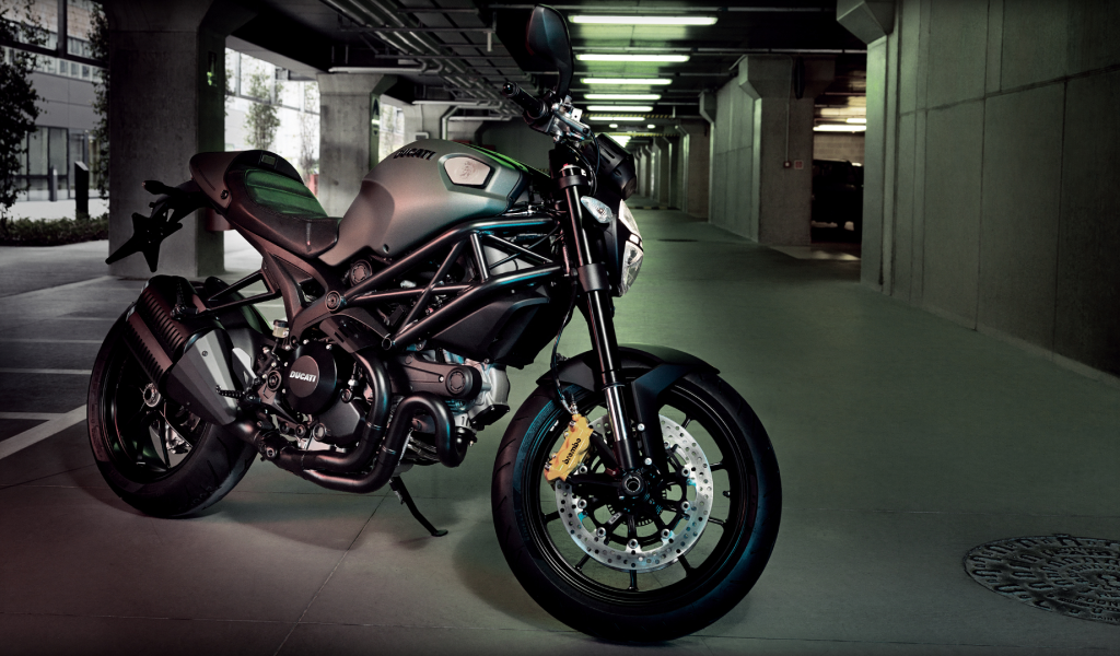 Мотоцикл модели Ducati Monster Diesel