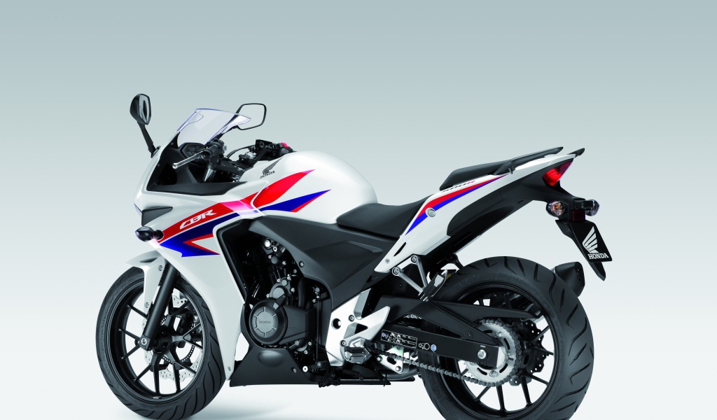 Мотоцикл модели Honda CBR 500 R