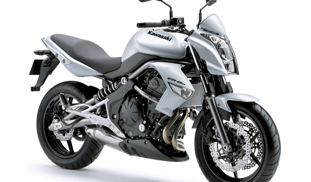 Мотоцикл модели Kawasaki ER-6n