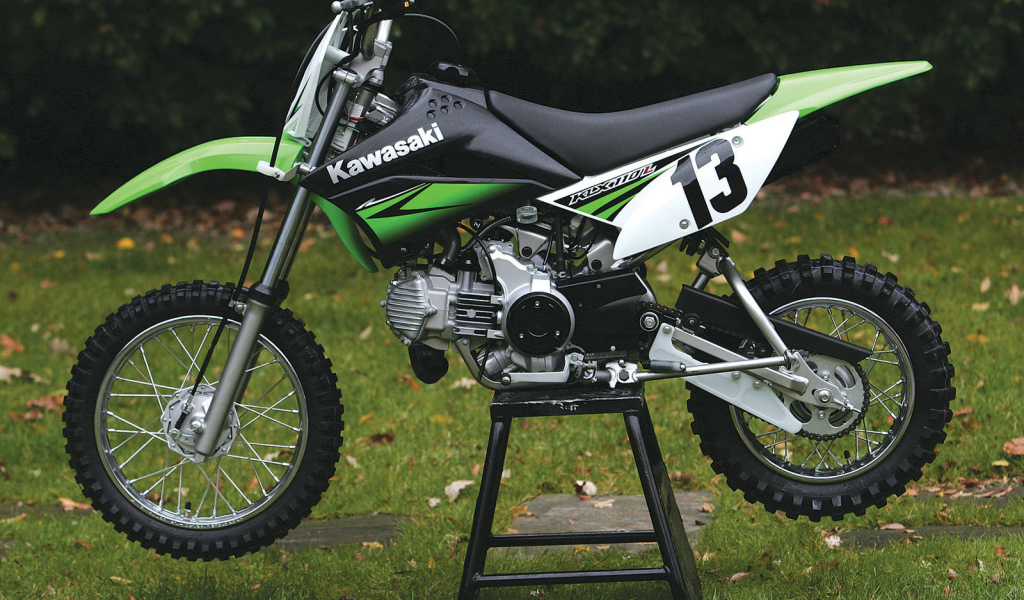 Мотоцикл модели Kawasaki KLX 125