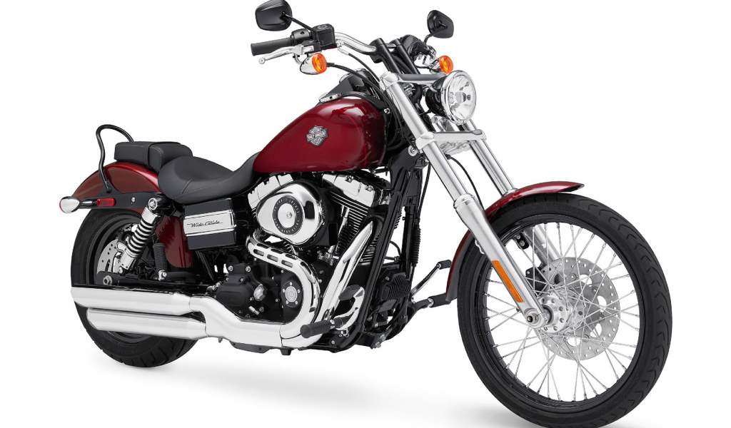 Быстрый мотоцикл Harley-Davidson Dyna Switchback