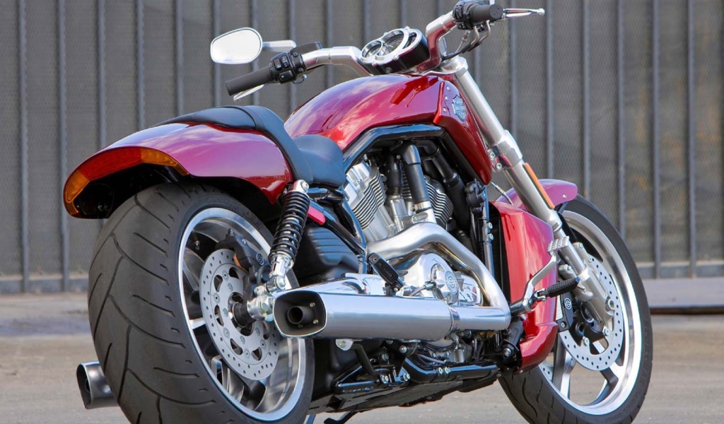 Быстрый мотоцикл Harley-Davidson V-Rod Muscle